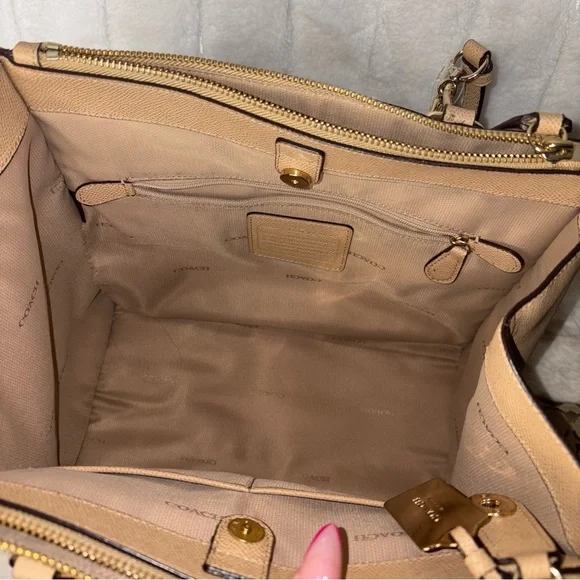 Coach Beige Leather Tote Bag Coach Linud crossbody tote - Picture 6 of 6